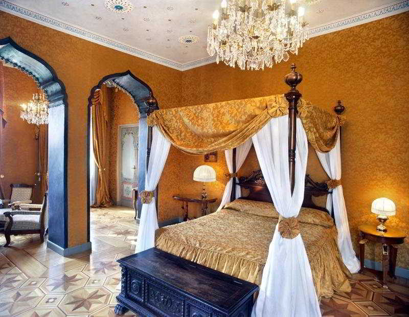 ルレ エ シャト ヴィラ クレスピ オルタ・サン・ジューリオ 部屋 写真